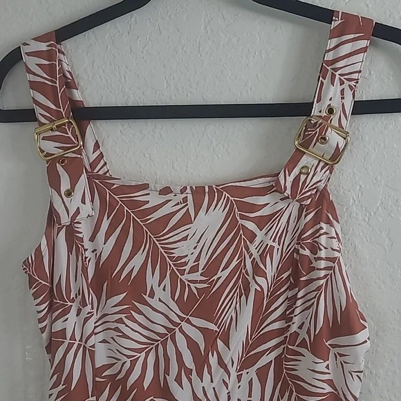 Derek Heart Red and White Leaf Print Jump Suit  Size M - Picture 3 of 9